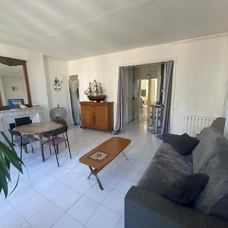 Vieux Port Appartement Maritime De 72M² Et Balcon Marseille Luaran gambar